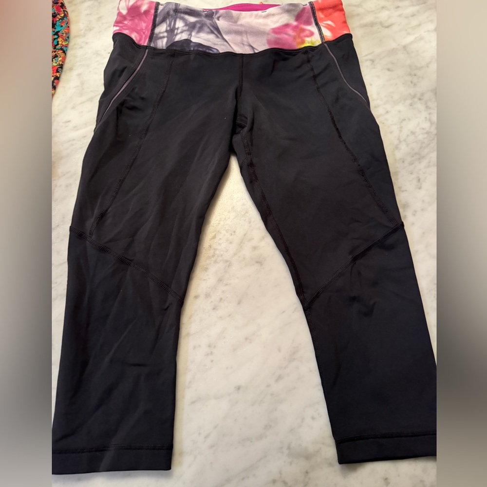 Vintage unicorn tears lululemon running crops. Size 8.